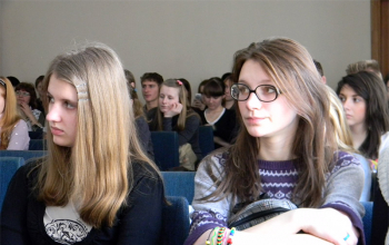 Священник Сергий Башкиров в гимназии № 3