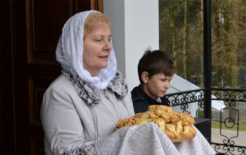Епископ Борисовский Вениамин совершил Литургию в храме Рождества Христова