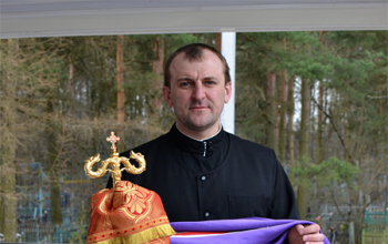 Епископ Борисовский Вениамин совершил Литургию в храме Рождества Христова