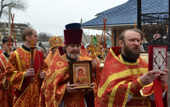 Епископ Борисовский Вениамин совершил Литургию в храме Рождества Христова
