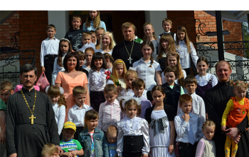 Пасха 2012: Детский концерт в храме Рождества Христова