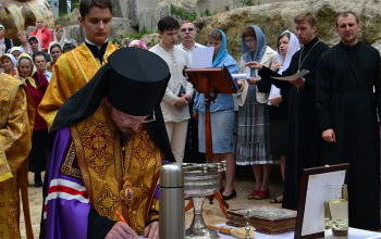 Закладка капсулы в основание храма Георгия Победоносца