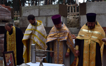 Закладка капсулы в основание храма Георгия Победоносца