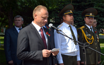 Митинг у памятника жертвам фашизма