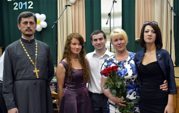 Вручение дипломов в медицинском колледже