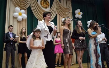 Вручение дипломов в медицинском колледже