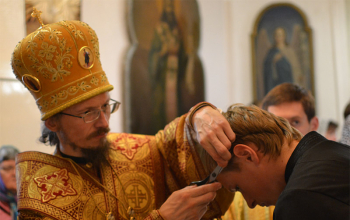 Божественная Литургия в храме Александра Невского