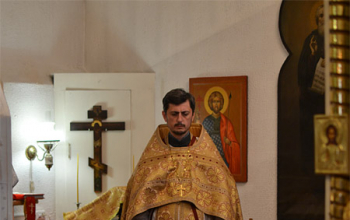 Божественная Литургия в храме Александра Невского