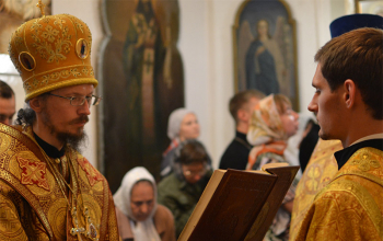 Божественная Литургия в храме Александра Невского