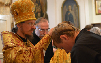 Божественная Литургия в храме Александра Невского