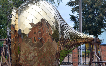 В храме Рождества Христова установлен новый купол с крестом