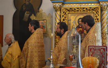 Литургия и хиротония в храме Александра Невского в 18-ую неделю по Пятидесятнице