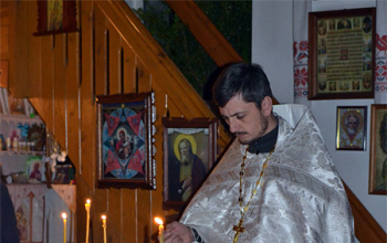 Протоиерей Александр Вербило посетил храм Архистратига Михаила в Лошнице