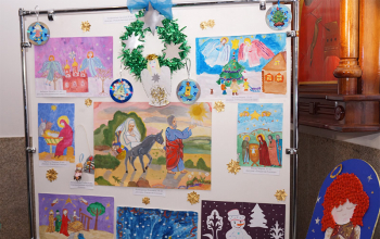 Выставка рисунков и поделок в храме Рождества Христова (обновлено)