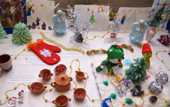 Выставка рисунков и поделок в храме Рождества Христова (обновлено)