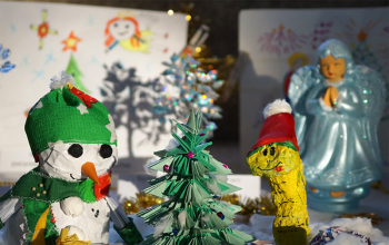 Выставка рисунков и поделок в храме Рождества Христова (обновлено)