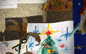 Выставка рисунков и поделок в храме Рождества Христова (обновлено)