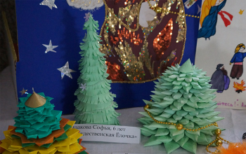 Выставка рисунков и поделок в храме Рождества Христова (обновлено)