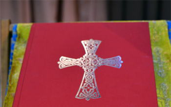 Факсимильное издание Слуцкого Евангелия торжественно передано в Борисовскую библиотеку