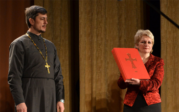 Факсимильное издание Слуцкого Евангелия торжественно передано в Борисовскую библиотеку