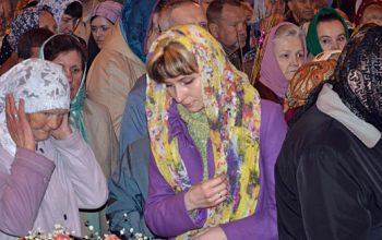 В Вербное Воскресение владыка Вениамин совершил первую Литургию в Свято-Воскресенском соборе г.Борисова