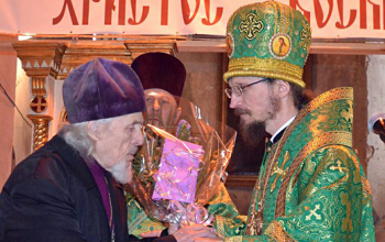 В Вербное Воскресение владыка Вениамин совершил первую Литургию в Свято-Воскресенском соборе г.Борисова