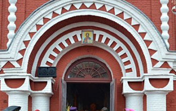 В Вербное Воскресение владыка Вениамин совершил первую Литургию в Свято-Воскресенском соборе г.Борисова