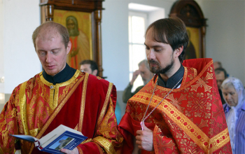 Священники Александр Вербило и Сергий Башкиров приняли участие в митинге, посвященном Дню Победы