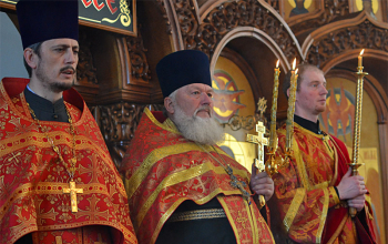 Пасха 2013: Епископ Борисовский Вениамин в храме Рождества Христова