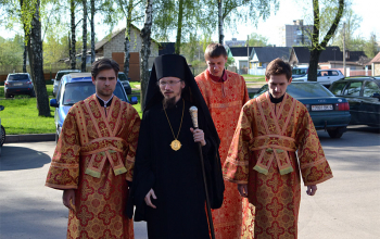 Пасха 2013: Епископ Борисовский Вениамин в храме Рождества Христова