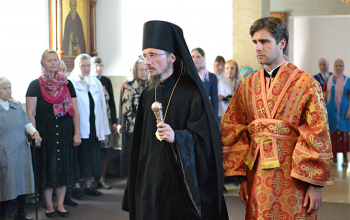 Пасха 2013: Епископ Борисовский Вениамин в храме Рождества Христова