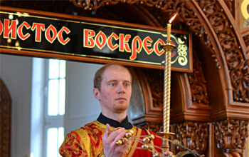 Пасха 2013: Епископ Борисовский Вениамин в храме Рождества Христова