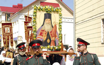 Паломники из Борисова побывали на праздновании в честь 20-летия со дня канонизации Святителя Георгия Конисского