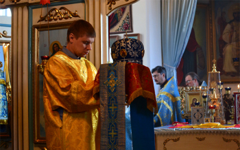 Епископ Борисовский Вениамин возглавил Литургию в храме святого Архангела Михаила в д.Лошница