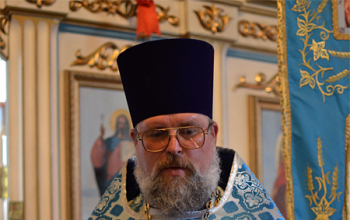 Епископ Борисовский Вениамин возглавил Литургию в храме святого Архангела Михаила в д.Лошница
