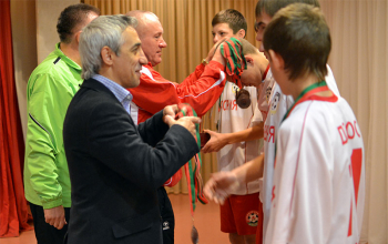 Награждение победителей Покровского мини-футбольного турнира