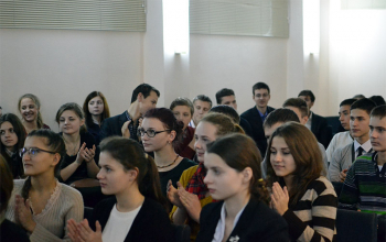 Священник Георгий Тюхлов в гимназии №3 принял участие в ток-шоу