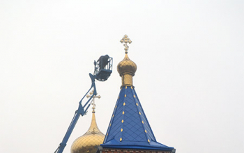 Установлен новый купол колокольни храма Рождества Христова