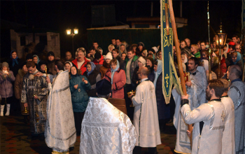 Праздничное Рождественское богослужение в храме Рождества Христова