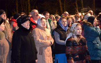 Праздничное Рождественское богослужение в храме Рождества Христова