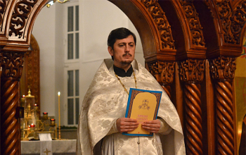 Праздничное Рождественское богослужение в храме Рождества Христова