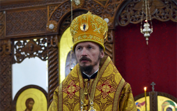 Владыка Вениамин возглавил Божественную литургию в Прощенное воскресенье