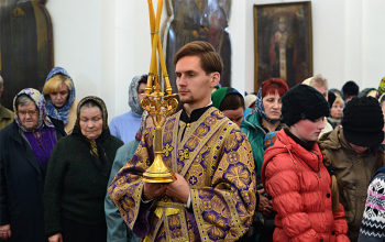 Владыка Вениамин в день Иоанна Лествичника возглавил Литургию в Свято-Воскресенском соборе