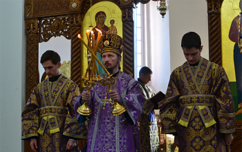 Владыка Вениамин в день Иоанна Лествичника возглавил Литургию в Свято-Воскресенском соборе