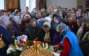 Вечерня Великой Пятницы с выносом Святой Плащаницы в храме Рождества Христова