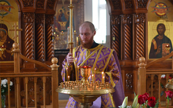 Вечерня Великой Пятницы с выносом Святой Плащаницы в храме Рождества Христова