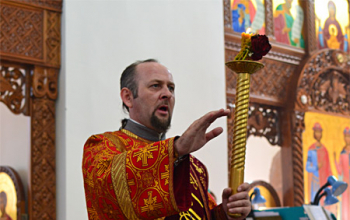 Епископ Борисовский Вениамин в понедельник Светлой седмицы возглавил Божественную литургию в Свято-Воскресенском соборе