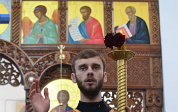 Епископ Борисовский Вениамин в понедельник Светлой седмицы возглавил Божественную литургию в Свято-Воскресенском соборе