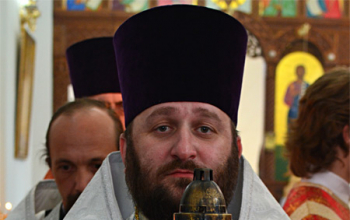 Епископ Борисовский Вениамин в понедельник Светлой седмицы возглавил Божественную литургию в Свято-Воскресенском соборе