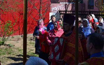 Епископ Борисовский Вениамин в понедельник Светлой седмицы возглавил Божественную литургию в Свято-Воскресенском соборе